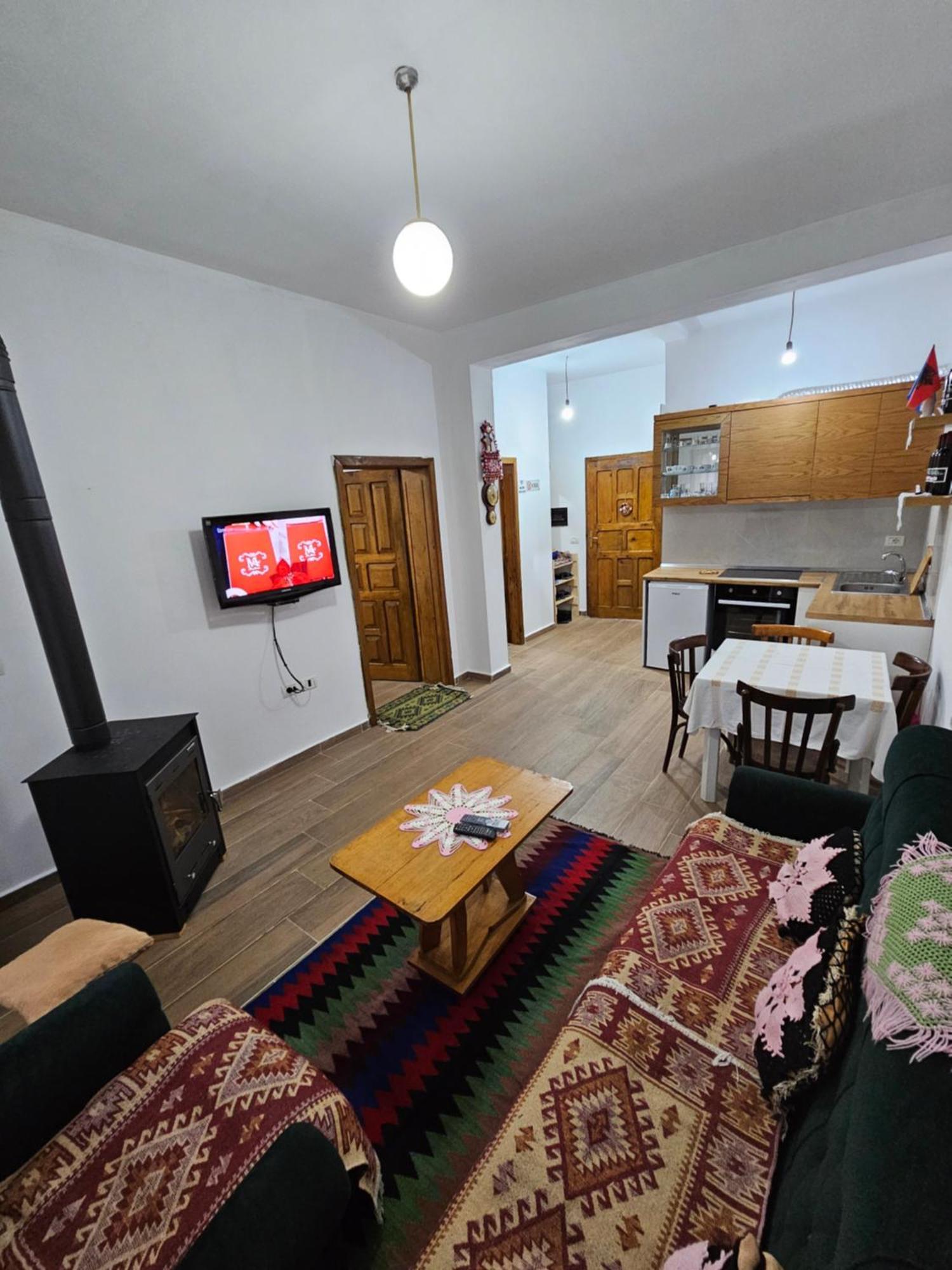 Bujtinat Skenderi Gjinar 2 Villa ภายนอก รูปภาพ
